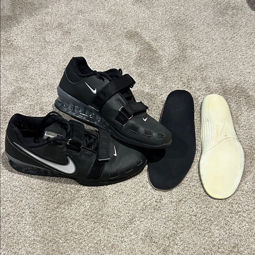 Nike Men's Black Weight Lifting Shoes